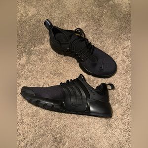 Nike air presto womens all black